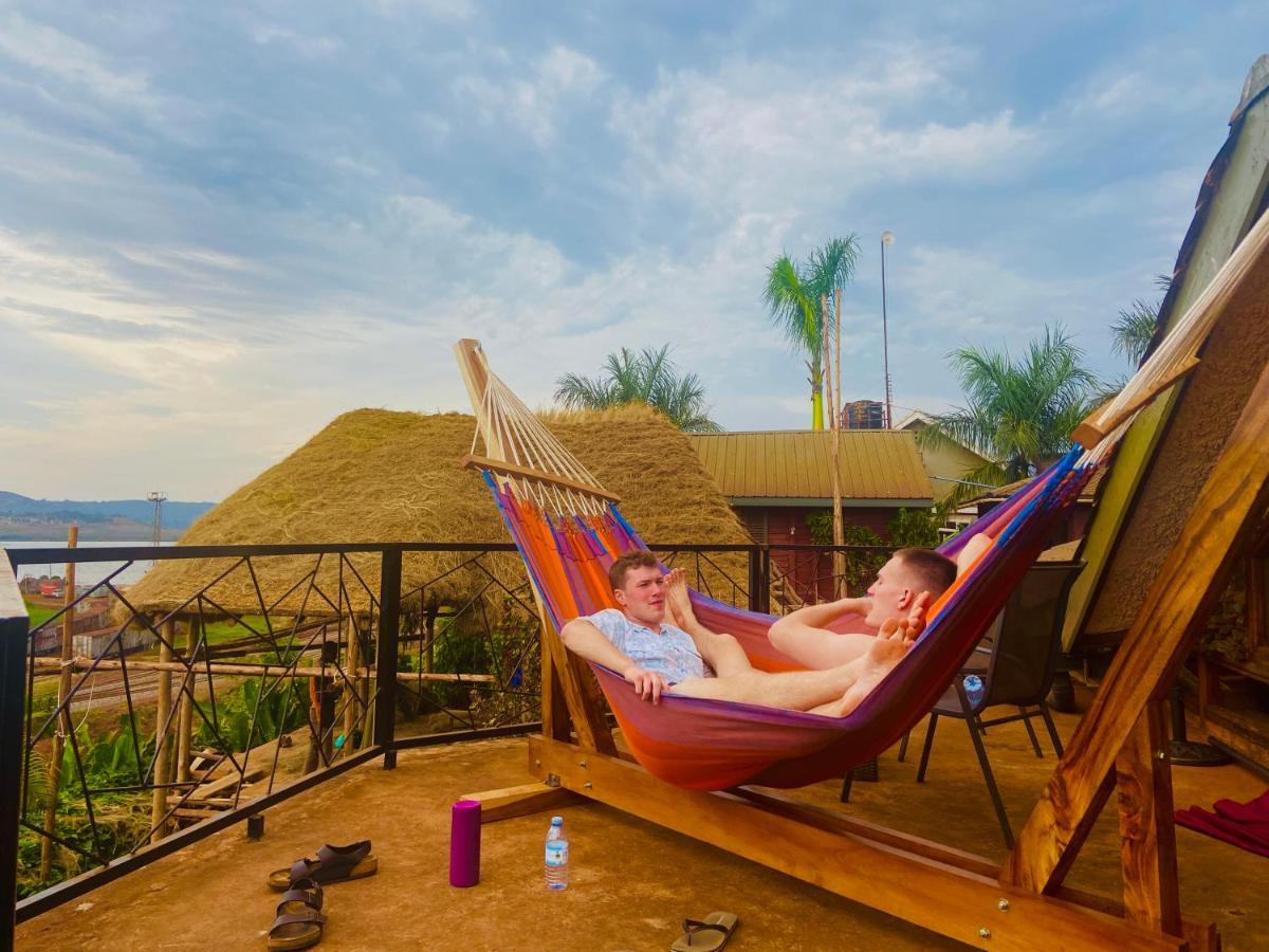 Home Onthe Nile Dorm 金贾 外观 照片